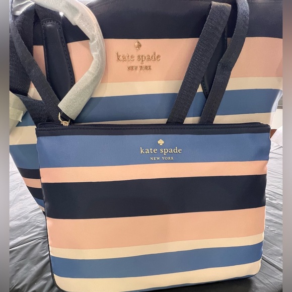 kate spade Handbags - kate spade NY NWT tote set/2 large tote 14.25”wide, 11.8”high and 6.25”deep